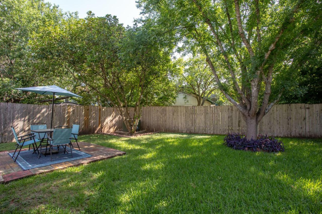 Comfortable, Family And Business Friendly 2bd/2ba House In North Hébergement de vacances Austin
